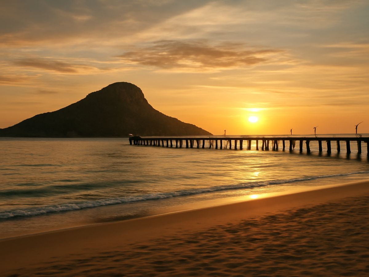 Thailand Charm: Cha Am Escape, 6 Nights